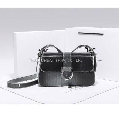 Amazon Hot-selling High-end Niche Design Lady's Underarm Bag photo-3