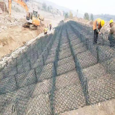 Galvanized gabion mesh manufacturer, plastic-coated riverbank protection gabion cages, reinforced and galvanized