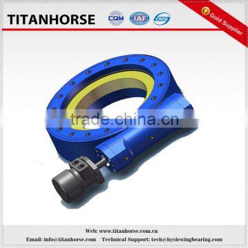 Clamps rotated by Titanhorse 14 inch worm gear slewing drive with hydraulic motor