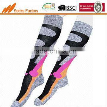 Functional super warm cotton ski socks with selective terry