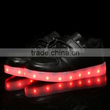 2016 Hot Selling Wholesale Buckle Strap Kids Shoes Kids Light Up Shoes