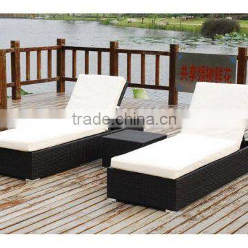 wicker outdoor lounge