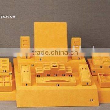 New design custom shop decoration yellow velvet jewelry display set