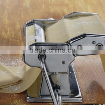 Home Use Mini Pasta Making Machine with Double Cutter