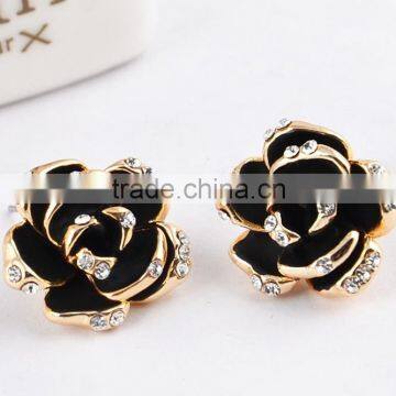 Elegant Fancy Women Rose Shape Rhinestone Stud Earrings                        
                                                Quality Choice