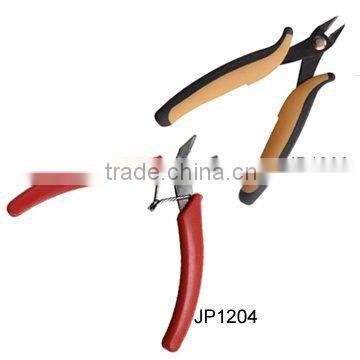 Flush cutter pliers