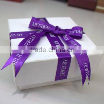 2015 newest custom luxury jewerly gift box packaging with silk ribbon