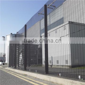 358 mesh security fence