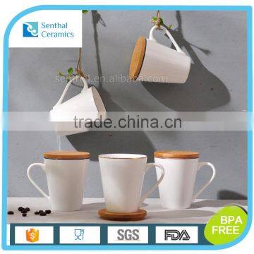 Chaozhou simple white starbuck cup with wooden lid for office