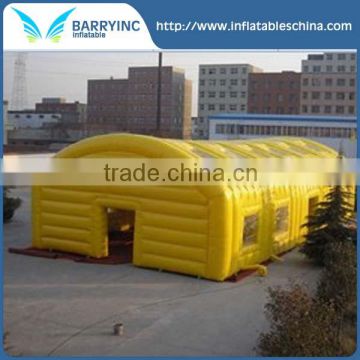 Wind resistant inflatable tent for winter