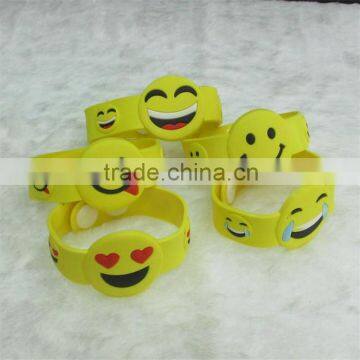 Factory Wholesale Silicone Emoji Bracelet Emoji Pvc Bracelet Emoji Snap Bracelet Logo ok photo-2