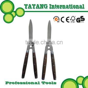 Wooden Handle curved Hedge Shear