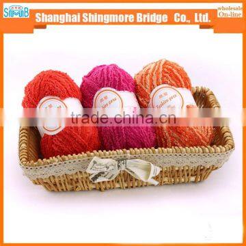 2017 Hot Selling 100% Polyester Double Feather Fancy Yarn for Hand Knitting photo-6