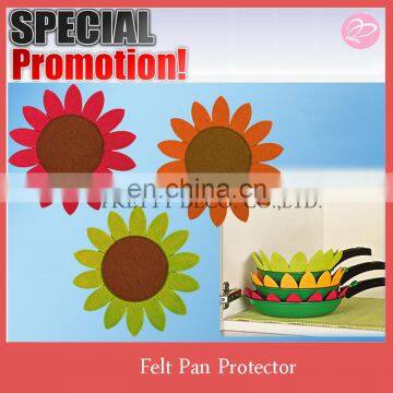 Sun Flower shaped felt pan separators set