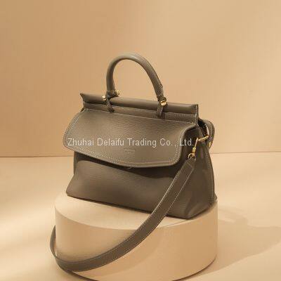 Genuine cowhide leather commuter messenger bag crossbody handbag