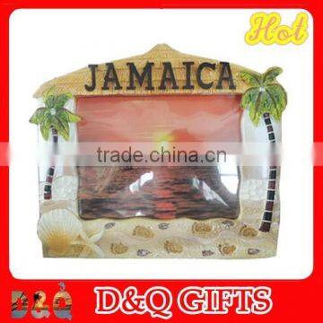 Resin souvenir hut photo frame with "Jamaica"