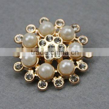 Metal Zinc Gold Brooches Pin With Rhinestone and White Pearl