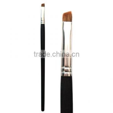 eyeshadow angled brush