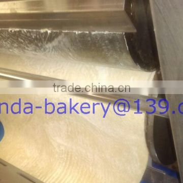 Commercial Bakery Equipment Croissant Machine