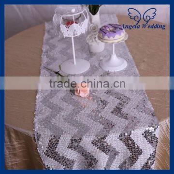 RU018C Hot sale wholesale fancy wedding beaded silver and white sequin chevron table runner