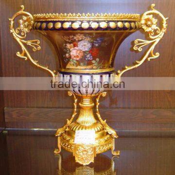 Floral Design Ceramic Fruit Bowl with Gilt Copper Mounted and Base