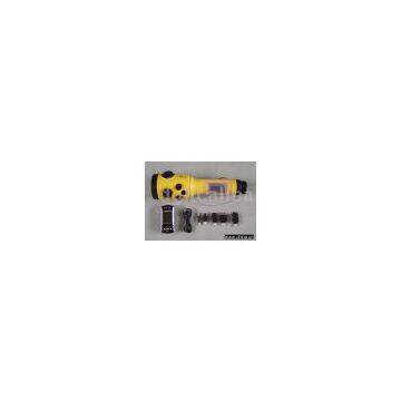Crank flashlight with radio