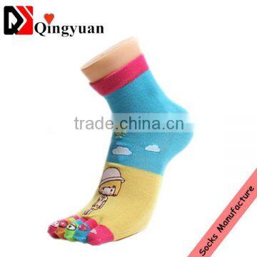 cute design women wholesale cotton custom five fingers socks