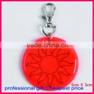 2014 hot selling beautiful reflective keychain