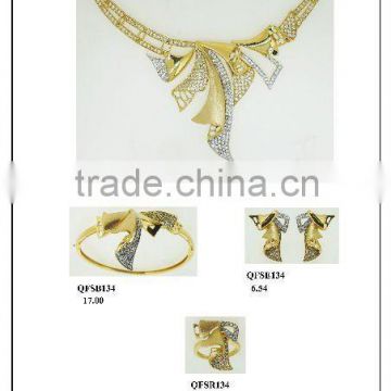 QF134 hotsale mid-east bridal jewelry sets,latest design 18k solid gold necklce sets with CZ