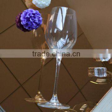 Hot selling hand blown glass wine glass factory in china