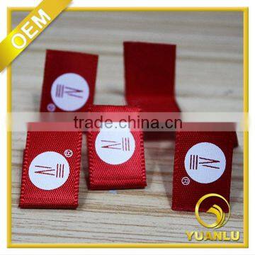 Custom High Quality Red Center Fold Printed Satin Main Labels