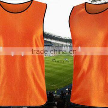 Dery good quality sports bibs in sheen material made In China