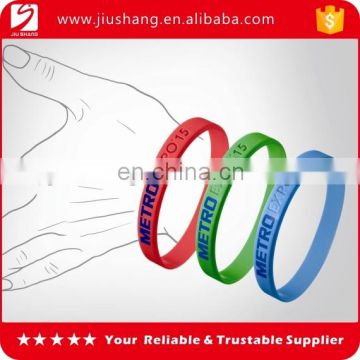 Personalized debossed silicone bracelet cheap