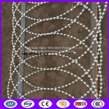 Standard Barb Wire Strip Flat Wrap Razor Wire / Razor Sharp Wire Barrier Fencing