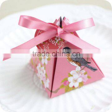 Chinese Style Creative Triangle Shape Full Color Wedding Gift Paper Candy Box photo-2
