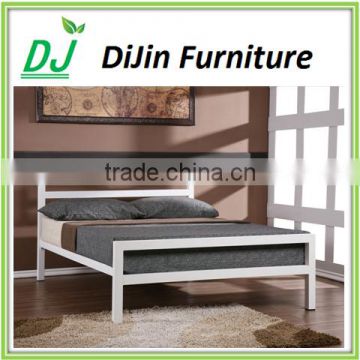 Latest modern designs queen metal bed