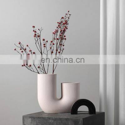 Amazon Hot Selling U- Shape White Creative Decorative Ceramic Crafts Vase Home Decor Office Desktop photo-2