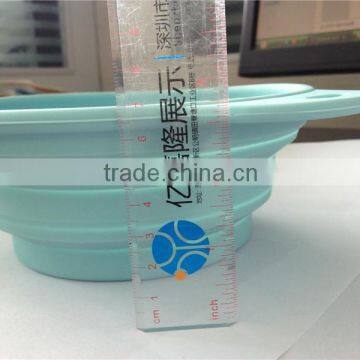 PETS collapsible travel bowl with a handle