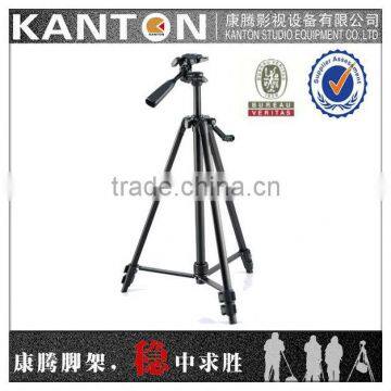 Leightweight travel camera tripod