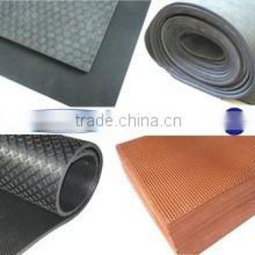 customized cheap rubber floor made in China