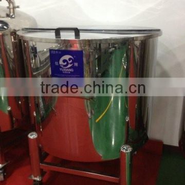 Large capacity stainless steel storage tank