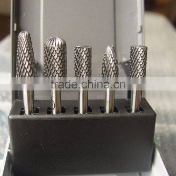 Double cut tungsten carbide rotary burr for milling tools