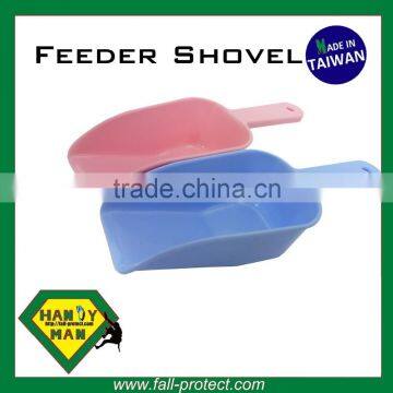 Durable Plastic High Quality Chicken Blue Pink Plastic Poultry Feeder Shovel photo-4