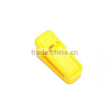 Universal Plastic Hanger Clips for Clothes photo-4