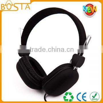 Good quality promotional super mega bass sound rubber finish square earcap headphones