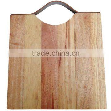 High quality best selling eco friendly Natural Rubberwood Cutting Board with handle from Viet Nam