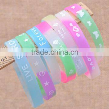 Cheap Environmentally Friendly Fashion Silicone Bracelet/customized Silicone Bracelets photo-2
