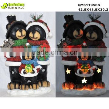 2015 Lastest resin christmas bear family wearing sweater with led light