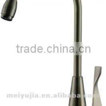 Durable Use Bronze Single Handle Basin Faucet