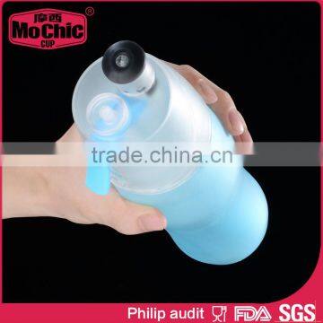 Mochic Fashion Custom Reusable 700ml Outdoor Gym Plastic Spray Water Bottle With Spray for Travel